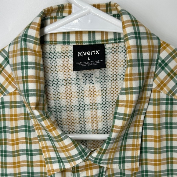 Vertx Short Sleeve Plaid Button Up Shirt - Large - Picture 3 of 4